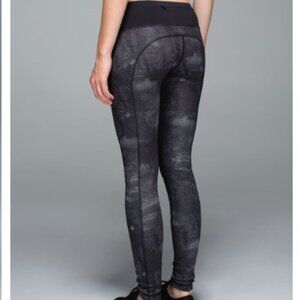 Lululemon Speed Tight II Sequin Snake Slate Black